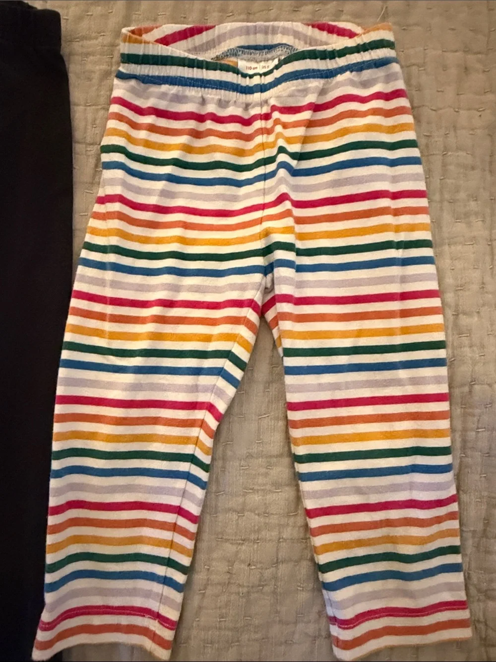 Hanna Andersson Black & Rainbow Stripe Kids Leggings lot (size 5)